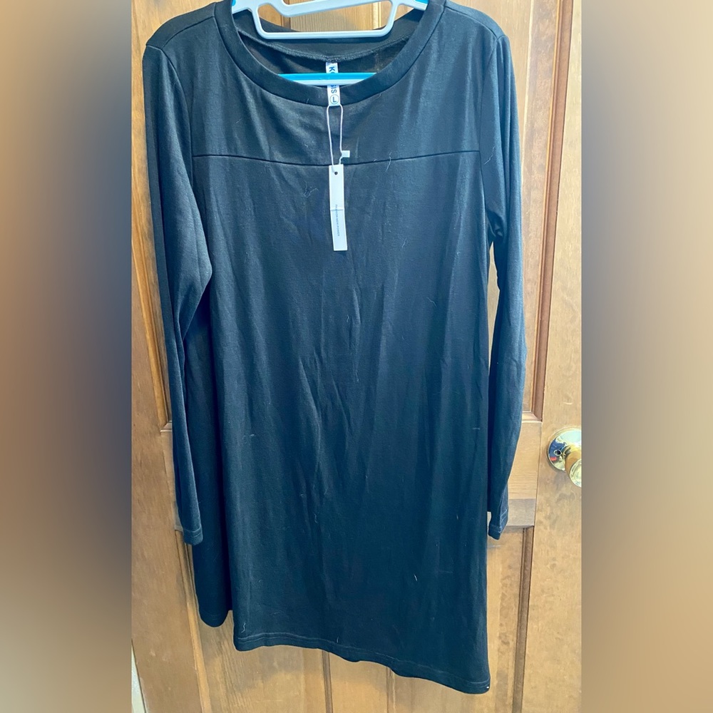 KORSIS Woman’s Long Sleeve Round Neck Casual  Black Dress Loose Fit